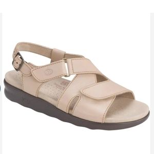 **NEW SAS Huggy Taupe sandals